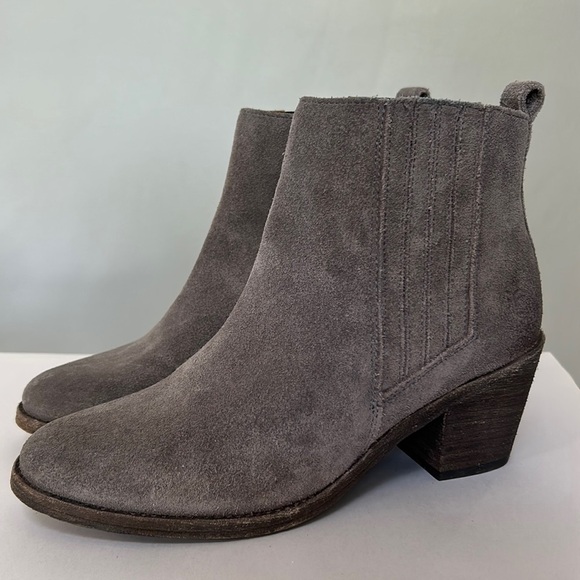 Frye Alton Chelsea Grey Suede Bootie Boot, Women’s size 6.5, stacked heel - Picture 1 of 12